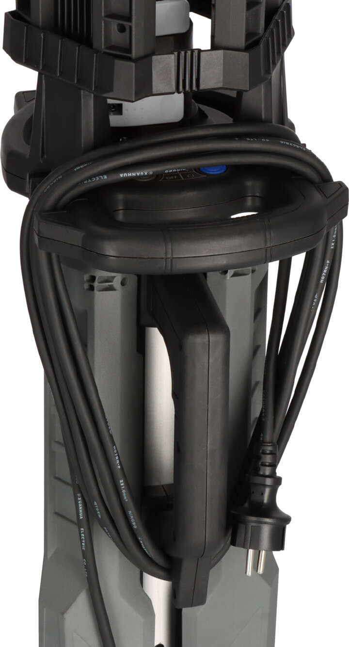 brennenstuhl Professional LED Baustrahler Dreikopf mit Stativ 13050